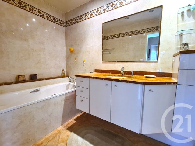 Afficher la photo en grand Appartement F4 à vendre - 4 pièces - 75.0 m2 - CRETEIL - 94 - ILE-DE-FRANCE - Century 21 Acv