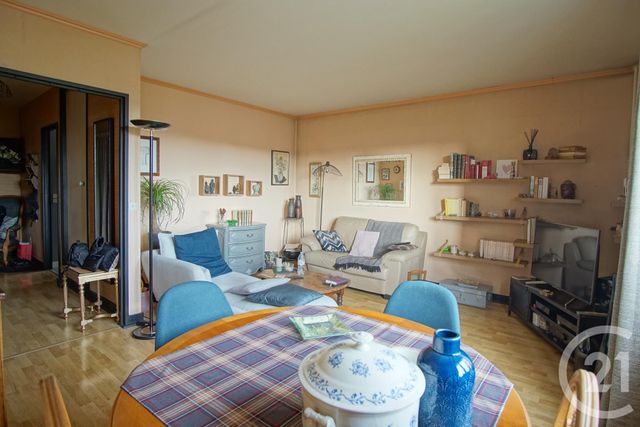 Afficher la photo en grand Appartement F3 à vendre - 3 pièces - 70.44 m2 - CRETEIL - 94 - ILE-DE-FRANCE - Century 21 Acv
