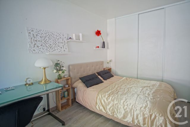 Afficher la photo en grand Appartement F3 à vendre - 3 pièces - 76.61 m2 - CRETEIL - 94 - ILE-DE-FRANCE - Century 21 Acv
