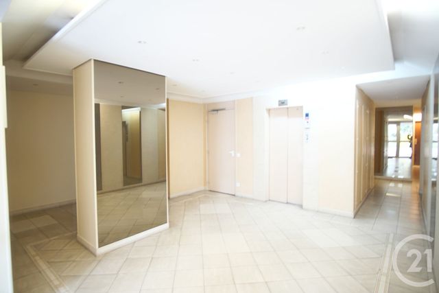 Appartement F2 à vendre - 2 pièces - 47.5 m2 - CRETEIL - 94 - ILE-DE-FRANCE - Century 21 Acv