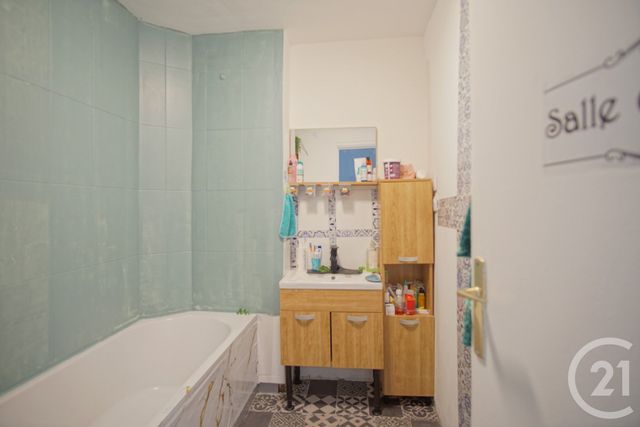 Afficher la photo en grand Appartement F3 à vendre - 3 pièces - 57.01 m2 - CRETEIL - 94 - ILE-DE-FRANCE - Century 21 Acv