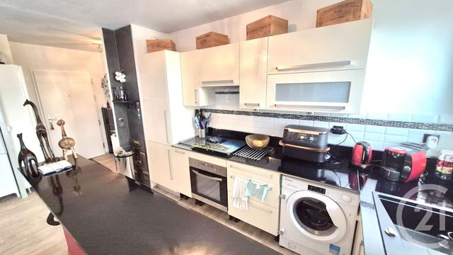 Appartement F2 à vendre - 2 pièces - 47.0 m2 - CRETEIL - 94 - ILE-DE-FRANCE - Century 21 Acv