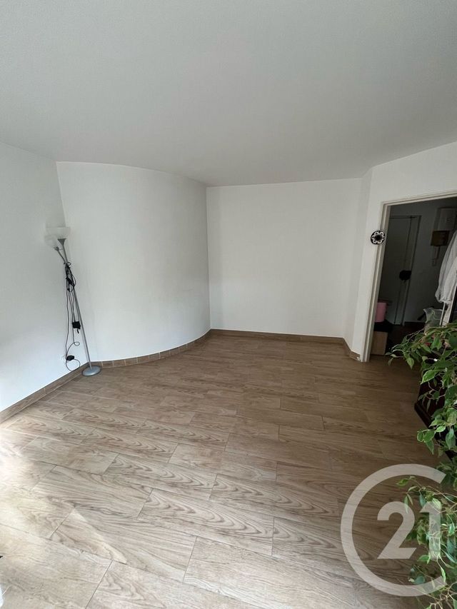 Appartement F3 à vendre - 3 pièces - 69.95 m2 - CRETEIL - 94 - ILE-DE-FRANCE - Century 21 Acv