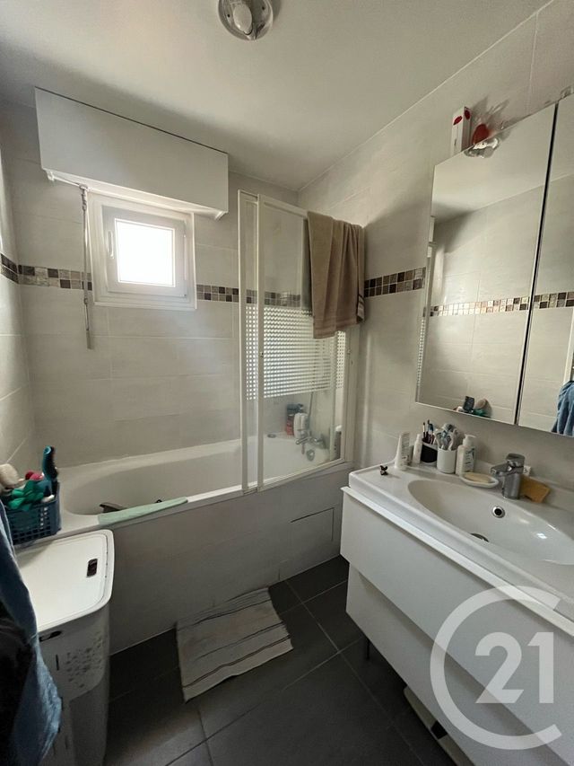 Appartement F3 à vendre - 3 pièces - 69.95 m2 - CRETEIL - 94 - ILE-DE-FRANCE - Century 21 Acv