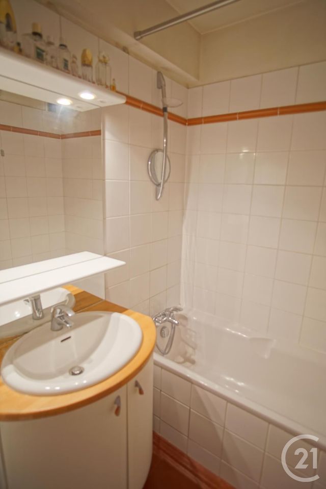 Appartement F4 à vendre - 4 pièces - 80.25 m2 - CRETEIL - 94 - ILE-DE-FRANCE - Century 21 Acv