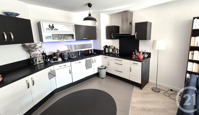 Appartement F2 à vendre - 2 pièces - 50.0 m2 - CRETEIL - 94 - ILE-DE-FRANCE - Century 21 Acv