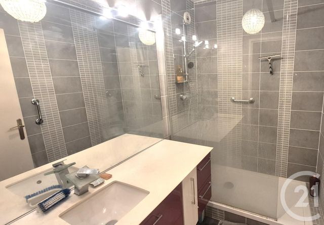 Appartement F3 à vendre - 3 pièces - 69.0 m2 - CRETEIL - 94 - ILE-DE-FRANCE - Century 21 Acv