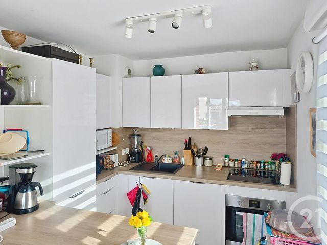 Appartement F3 à vendre - 3 pièces - 62.0 m2 - CRETEIL - 94 - ILE-DE-FRANCE - Century 21 Acv