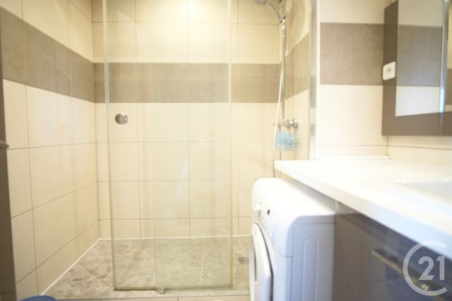 Appartement F3 à vendre - 3 pièces - 74.0 m2 - CRETEIL - 94 - ILE-DE-FRANCE - Century 21 Acv