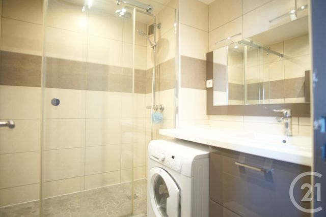 Appartement F3 à vendre - 3 pièces - 74.0 m2 - CRETEIL - 94 - ILE-DE-FRANCE - Century 21 Acv