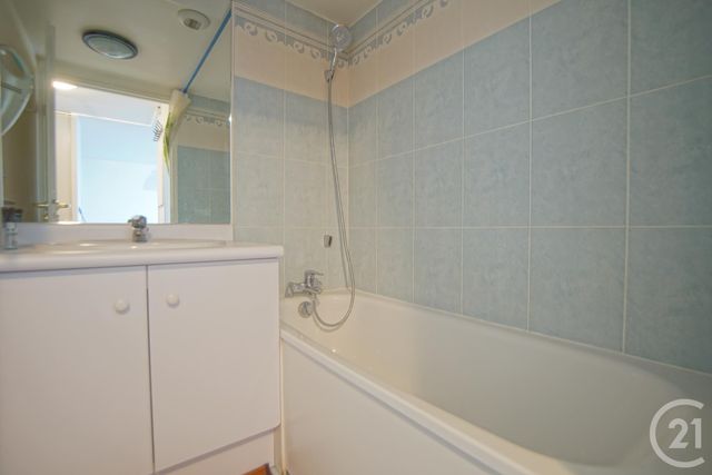 Appartement F2 à louer - 2 pièces - 44.75 m2 - CRETEIL - 94 - ILE-DE-FRANCE - Century 21 Acv