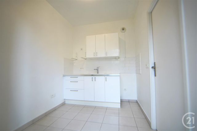 Appartement F1 à louer - 1 pièce - 30.36 m2 - CHOISY LE ROI - 94 - ILE-DE-FRANCE - Century 21 Acv