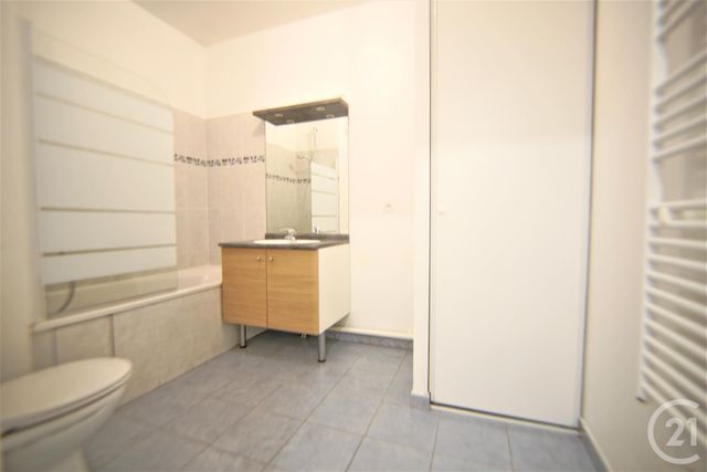 Appartement F1 à louer - 1 pièce - 30.36 m2 - CHOISY LE ROI - 94 - ILE-DE-FRANCE - Century 21 Acv
