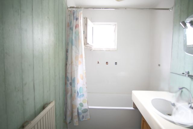 Appartement F3 à vendre - 3 pièces - 71.09 m2 - CRETEIL - 94 - ILE-DE-FRANCE - Century 21 Acv