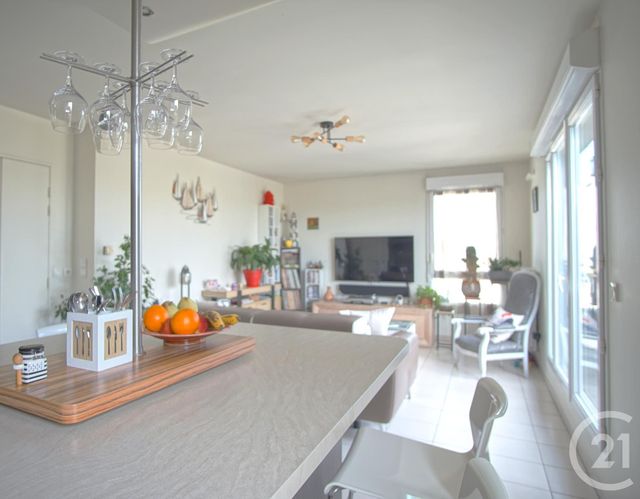 Appartement F3 à vendre - 3 pièces - 68.0 m2 - CRETEIL - 94 - ILE-DE-FRANCE - Century 21 Acv