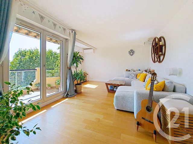 Appartement F4 à vendre - 4 pièces - 76.8 m2 - CRETEIL - 94 - ILE-DE-FRANCE - Century 21 Acv