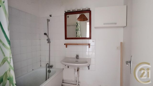 Afficher la photo en grand Appartement F2 à vendre - 2 pièces - 46.11 m2 - CRETEIL - 94 - ILE-DE-FRANCE - Century 21 Acv