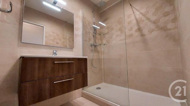 Afficher la photo en grand Appartement F3 à vendre - 3 pièces - 64.11 m2 - CRETEIL - 94 - ILE-DE-FRANCE - Century 21 Acv