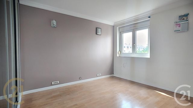 Afficher la photo en grand Appartement F3 à vendre - 3 pièces - 60.36 m2 - CRETEIL - 94 - ILE-DE-FRANCE - Century 21 Acv
