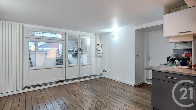 Afficher la photo en grand immeuble à vendre - 244.23 m2 - CRETEIL - 94 - ILE-DE-FRANCE - Century 21 Acv