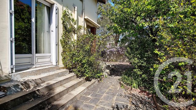 Afficher la photo en grand immeuble à vendre - 244.23 m2 - CRETEIL - 94 - ILE-DE-FRANCE - Century 21 Acv