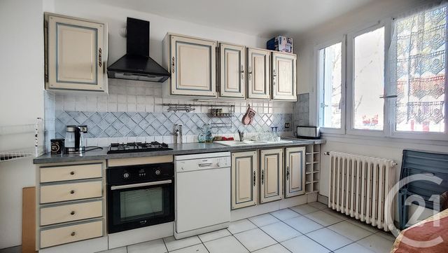 Afficher la photo en grand immeuble à vendre - 244.23 m2 - CRETEIL - 94 - ILE-DE-FRANCE - Century 21 Acv