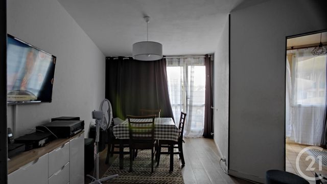 Afficher la photo en grand Appartement F3 à vendre - 3 pièces - 59.65 m2 - CRETEIL - 94 - ILE-DE-FRANCE - Century 21 Acv