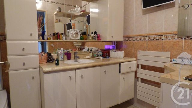 Afficher la photo en grand Appartement F5 à vendre - 5 pièces - 100.74 m2 - CRETEIL - 94 - ILE-DE-FRANCE - Century 21 Acv