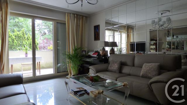 Afficher la photo en grand Appartement F5 à vendre - 5 pièces - 100.74 m2 - CRETEIL - 94 - ILE-DE-FRANCE - Century 21 Acv