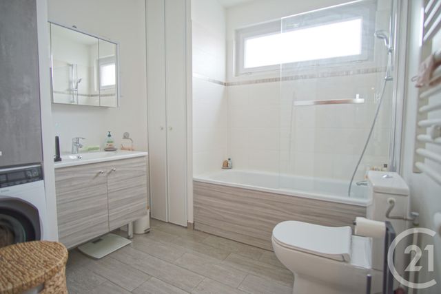 Appartement F2 à vendre - 2 pièces - 49.29 m2 - CRETEIL - 94 - ILE-DE-FRANCE - Century 21 Acv