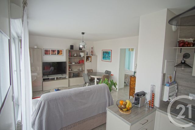 Appartement F2 à vendre - 2 pièces - 49.29 m2 - CRETEIL - 94 - ILE-DE-FRANCE - Century 21 Acv