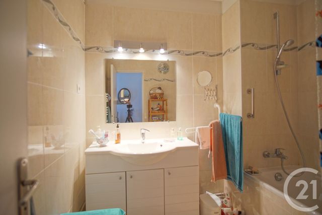 Appartement F4 à vendre - 4 pièces - 94.77 m2 - CRETEIL - 94 - ILE-DE-FRANCE - Century 21 Acv