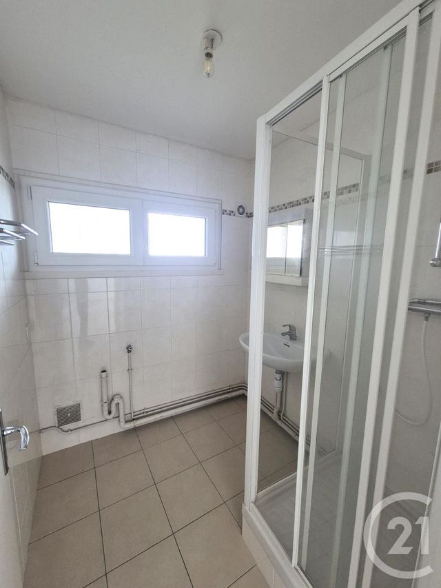 Appartement F2 à vendre - 2 pièces - 49.09 m2 - CRETEIL - 94 - ILE-DE-FRANCE - Century 21 Acv